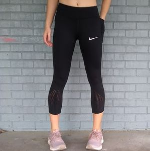 Nike Epic Luxe crop leggings NWOT